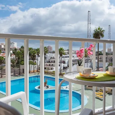 Y2e Lovely Pool View!! Close To Beach Apartment